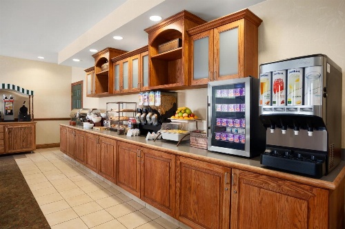 Country Inn & Suites by Radisson, Ithaca, NY image 2
